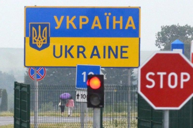 Міністр освіти і науки повідомив про пом'якшення правил виїзду за кордон для чоловіків віком до 25 років. Деталі читайте в онлайн-виданні 
