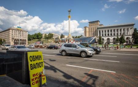 Чи скасовується падіння гривні? Яким буде курс долара у 2025-2026 роках?