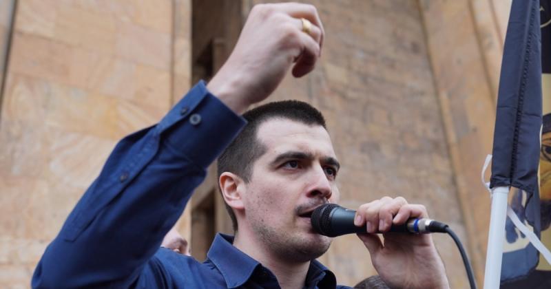 Політик, який має проросійські погляди і підпадає під санкції Сполучених Штатів, висуває свою кандидатуру на пост мера Тбілісі.