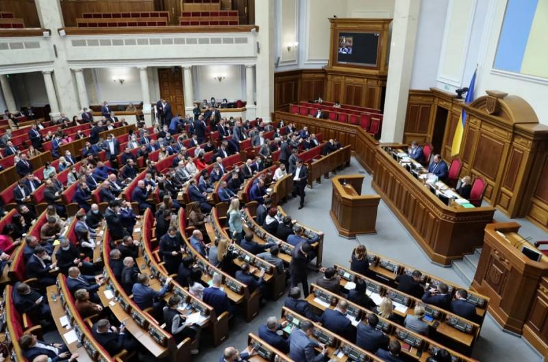Це починає нагадувати епоху кріпосного права: депутат висловив незадоволення змінами, затвердженими парламентом.