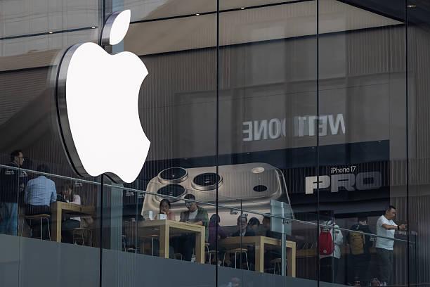 Apple знову опинилася під увагою Європейського Союзу: організації, що захищають права споживачів, звинуватили компанію у невиконанні вимог Закону про цифрові ринки.