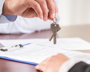 Вся власність українців на територіях, що перебувають під окупацією, може бути під загрозою вилучення, - вказав експерт.