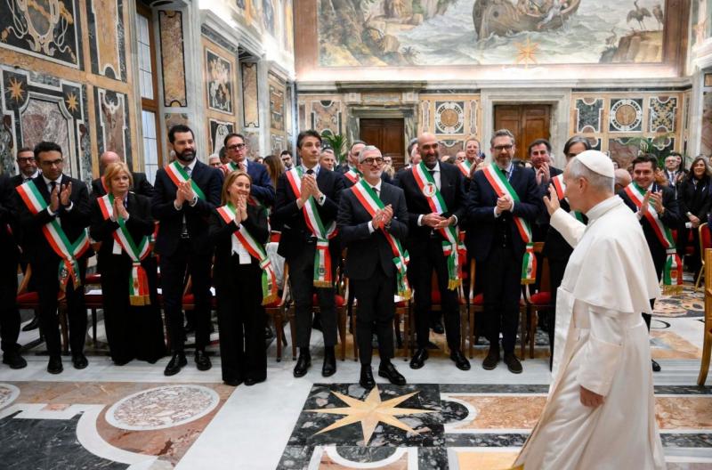 Папа закликав міських голів стати сміливими творцями надії для своїх спільнот - Vatican News.